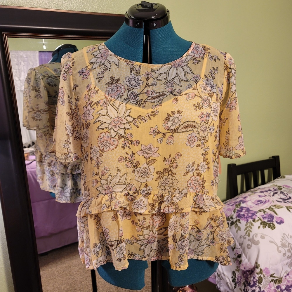Rabbit Rose women's large sheer yellow top. Peplum boho floral ruffle New!!